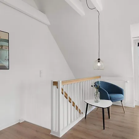 Semesterbostad Charming Retreat In - By Traum *