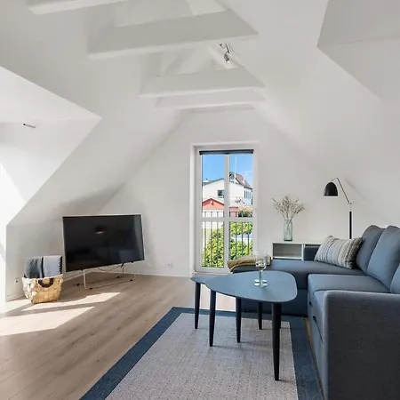 Charming Retreat In - By Traum *